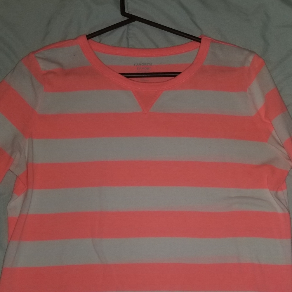 Women's Gap long sleeve tshirt